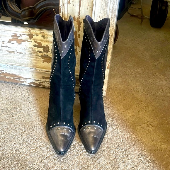Donald J Pliner Specialty Cowboy Boot - Picture 1 of 8